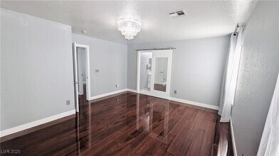 Building Photo - 5317 Tipper Ave