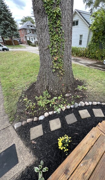 Building Photo - 150 W Harry Ave