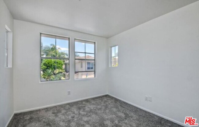 Building Photo - 1817 Calypso Dr