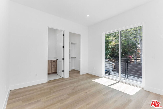 Building Photo - 1819 Ashmore Pl