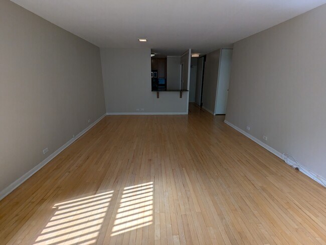 Building Photo - 30 E Elm St