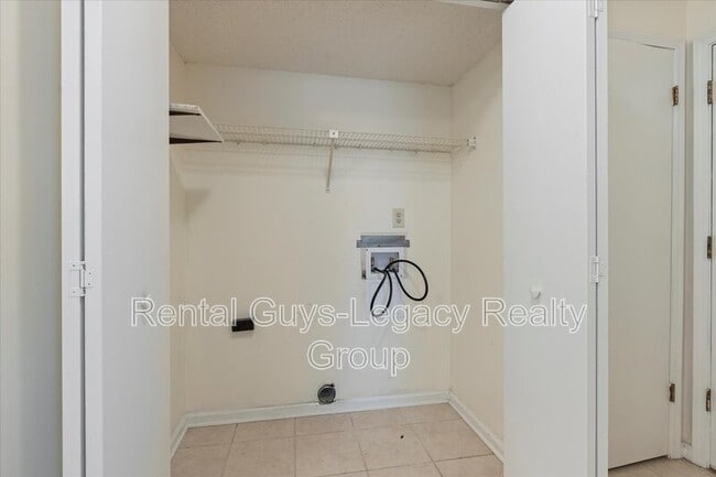 Building Photo - 3854 Windridge Ct