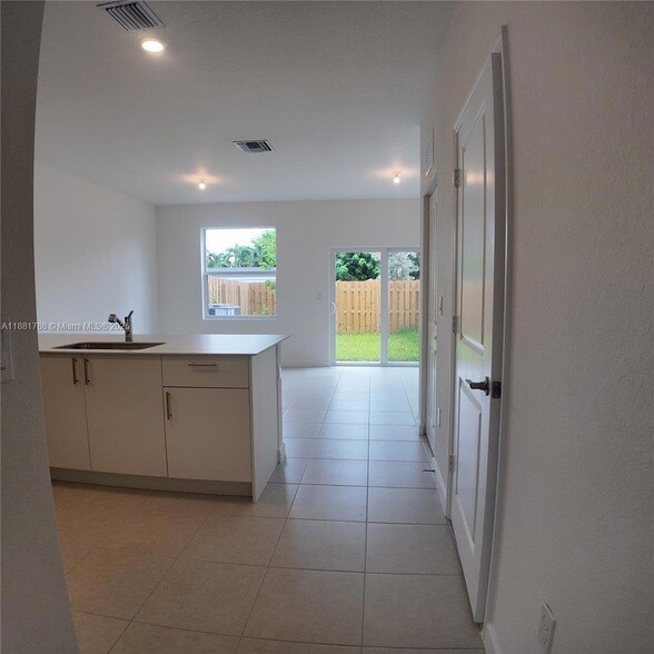 Building Photo - 35761 SW 178th Ct