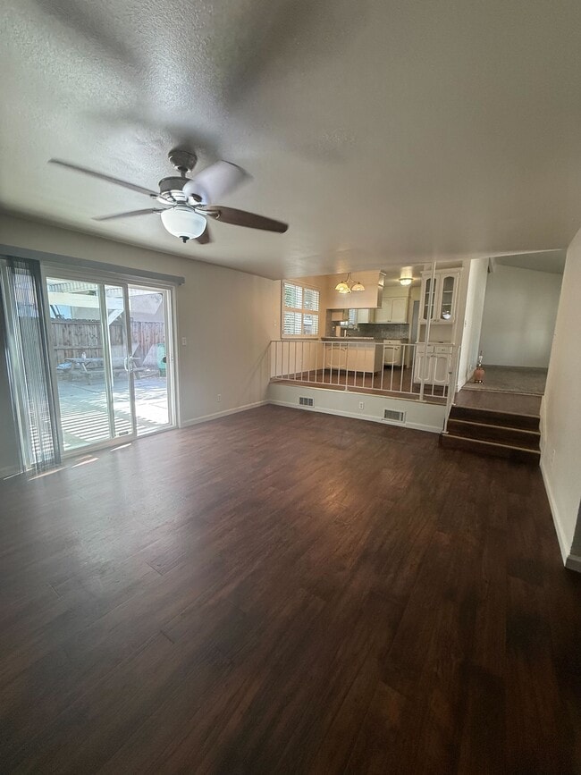 Building Photo - 1026 Springoak Way