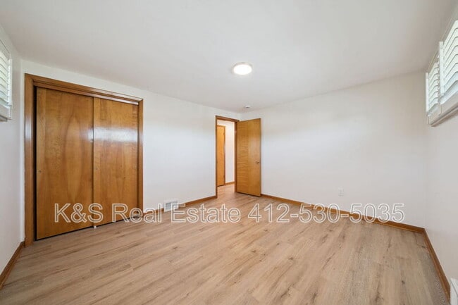 Building Photo - 535 Hickory Dr