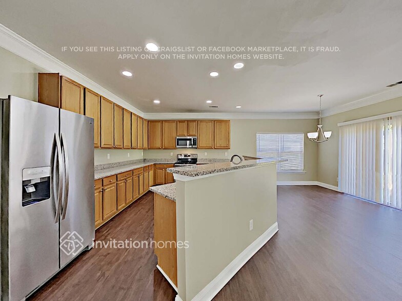 Building Photo - 233 Ranlo Ave