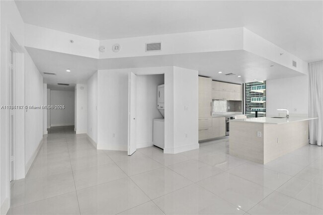 Building Photo - 1300 S Miami Ave
