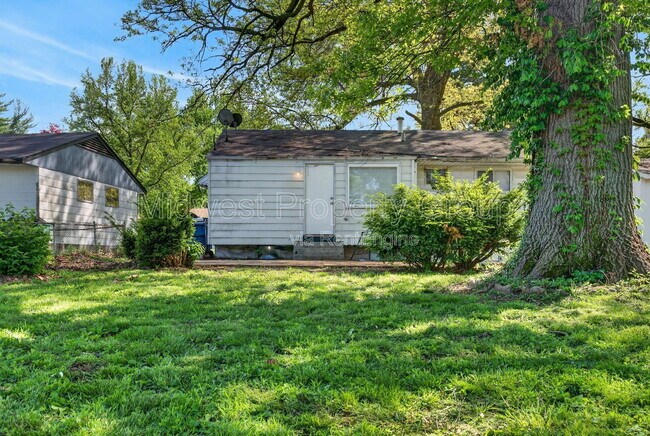 Building Photo - 257 Glen Garry Rd