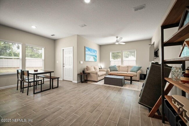Building Photo - 1255 Beach Dune Dr