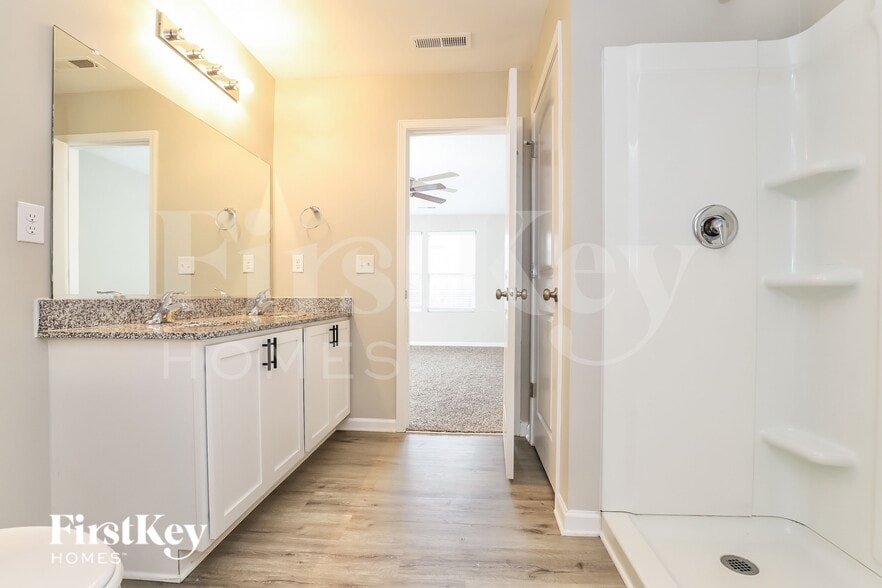 Building Photo - 217 Focus Ln