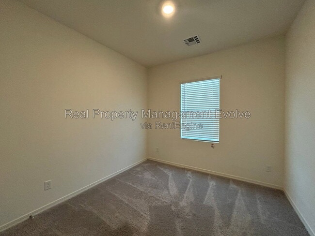 Building Photo - 6512 W Magdalena Ln