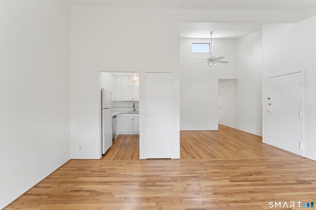 Building Photo - 82 Olcott Way