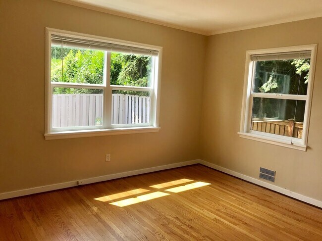 Building Photo - Beautiful Home In Prime Location Bordering Crown Hill and Whittier Heights!