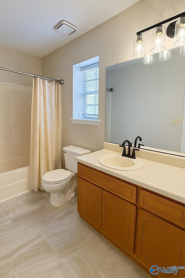 Building Photo - 109 Highwood Ct