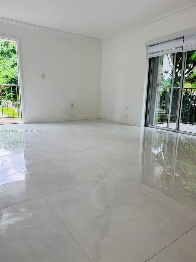 Building Photo - 6961 SW 129th Ave