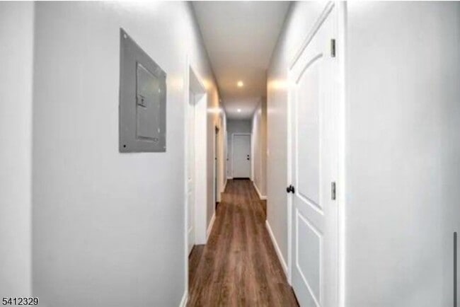 Building Photo - 209 N 4th St