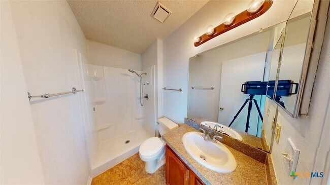 Building Photo - 1613 Bobby Lee Dr