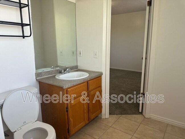 Building Photo - 1315 S 120 E
