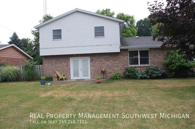 Building Photo - 1519 Trebor Rd