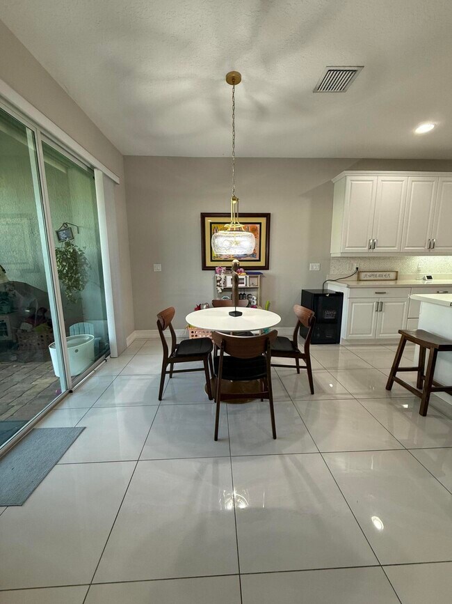 Building Photo - 56 Sabal Ct