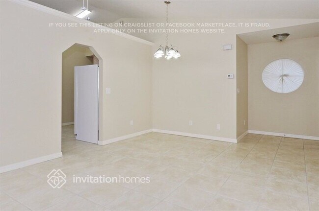 Building Photo - 2223 Ridgemore Dr