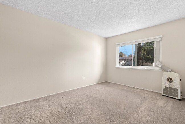 Building Photo - 11487 Matinal Cir