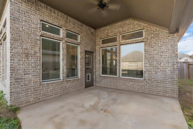 Building Photo - 14018 Lago Crk Ct