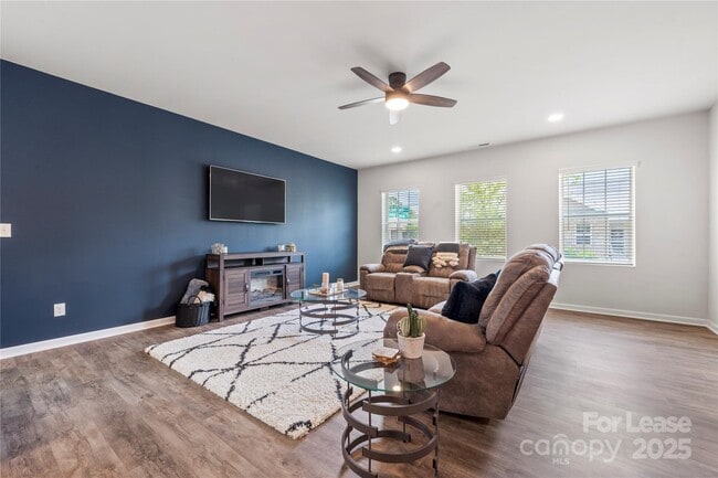 Building Photo - 8513 Gold Rush Ct