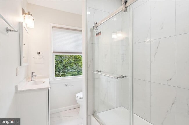 Building Photo - 6302 Orchid Dr