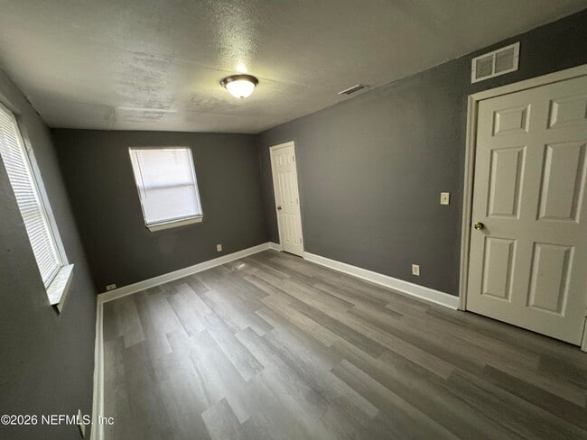 Building Photo - 4114 Moncrief Rd