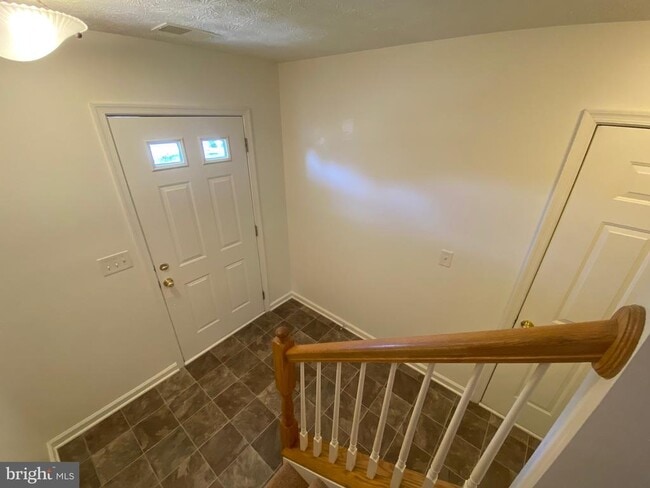 Building Photo - 127 Lighthouse Ln