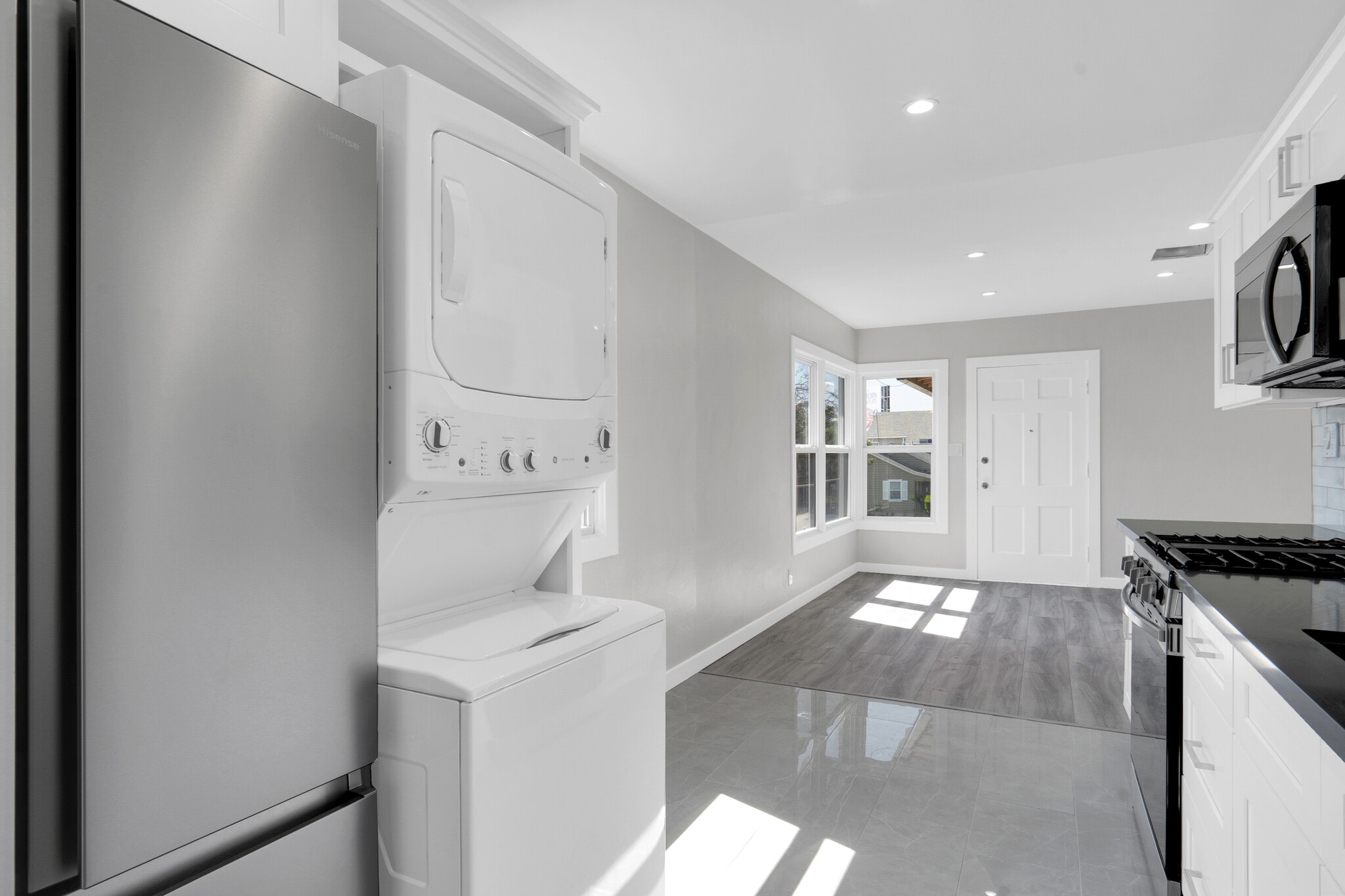 Building Photo - 5973 Guthrie Ave