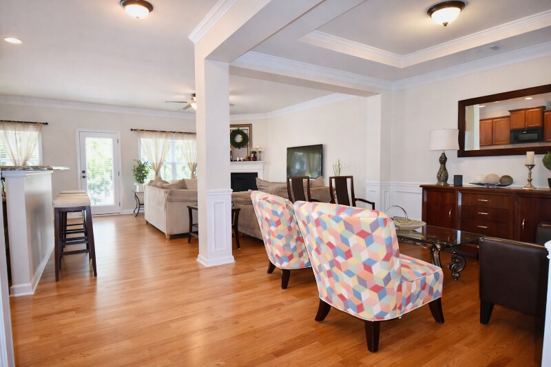 Building Photo - 5025 Hastings Terrace