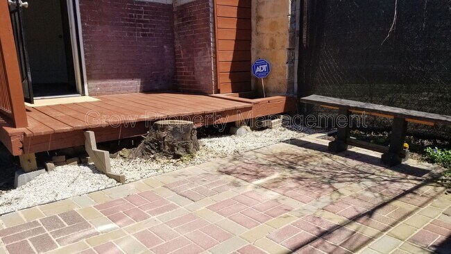 Building Photo - 2516 Cecil B. Moore Ave