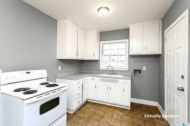 Building Photo - 500 15th Ave NW