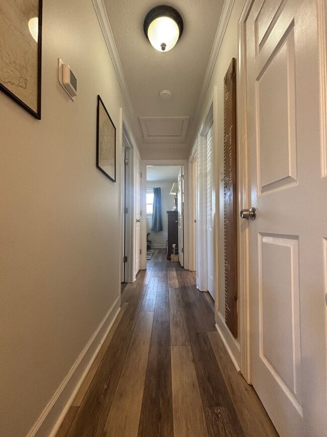 Building Photo - Lovely on Lance