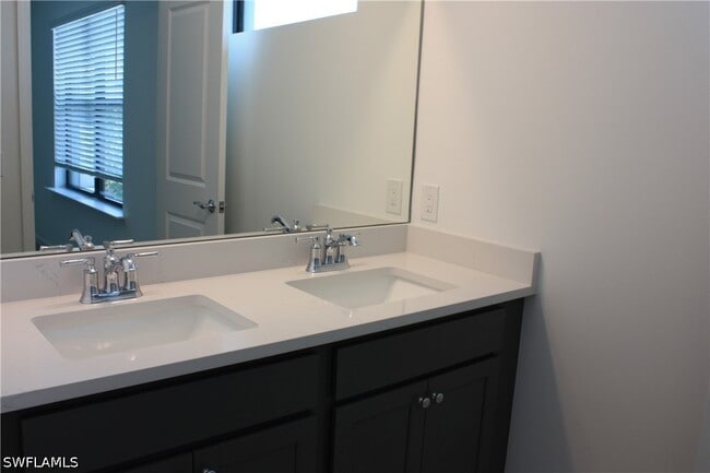 Building Photo - 27874 Radiant Ct