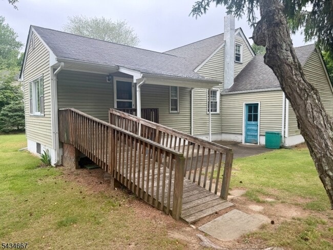Building Photo - 5 Mulberry Ln