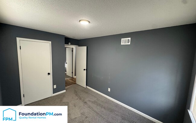 Building Photo - 5071 Breckenwood Dr