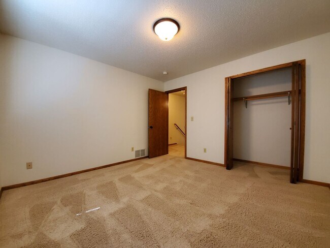 Building Photo - 1721 34th St SW