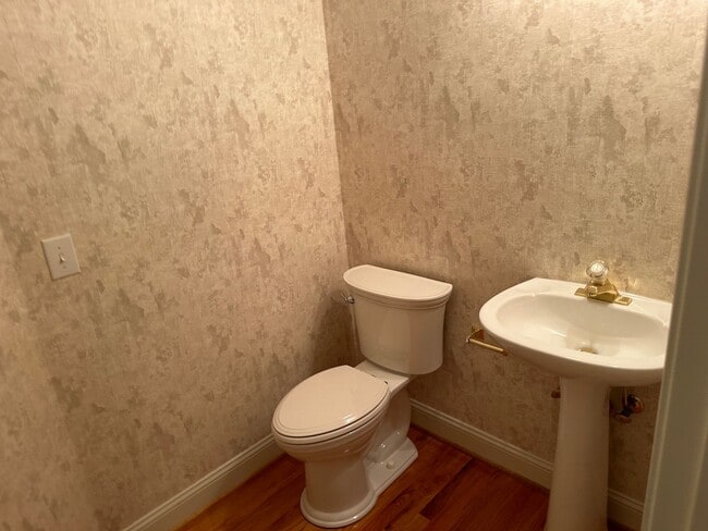 Building Photo - 110 Wimbledon Ct