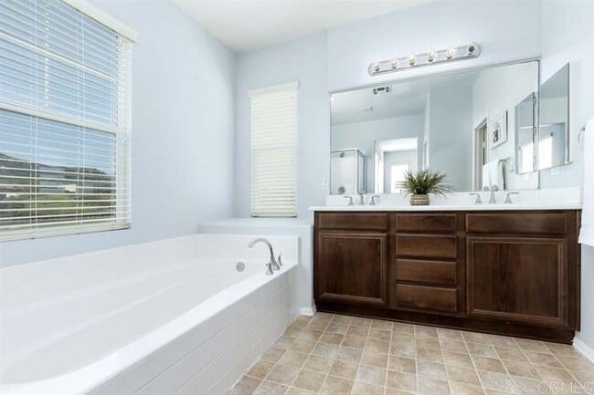 Building Photo - 46167 Timbermine Ln