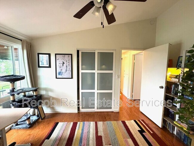 Building Photo - 3452 Lockwood Dr