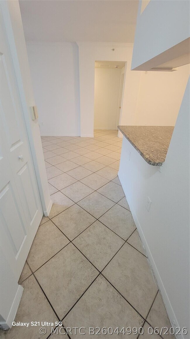 Building Photo - 6533 Emerald Dunes Dr