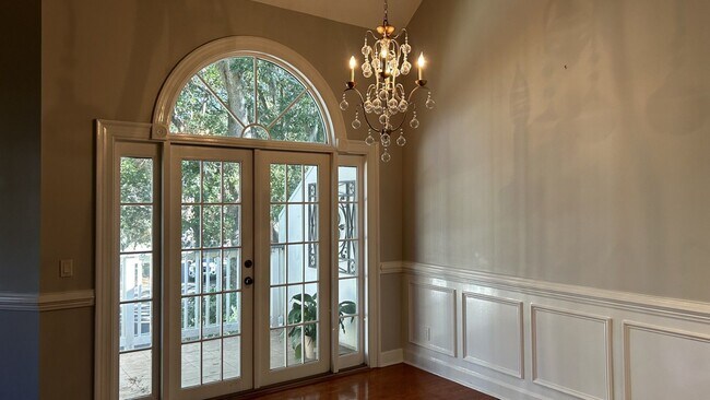 Building Photo - 56 Spindle Ln