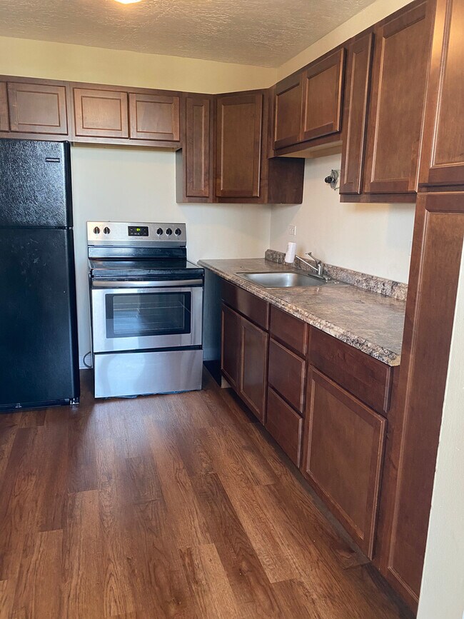 Building Photo - 4300 W Ford City Dr