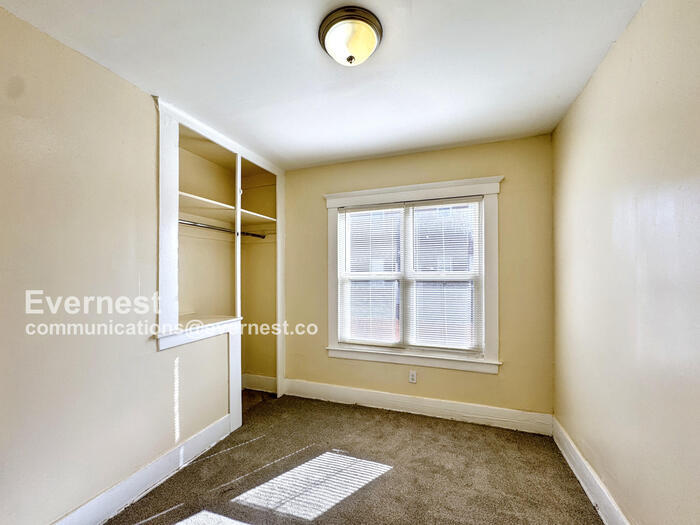 Building Photo - 5054 Linsdale St