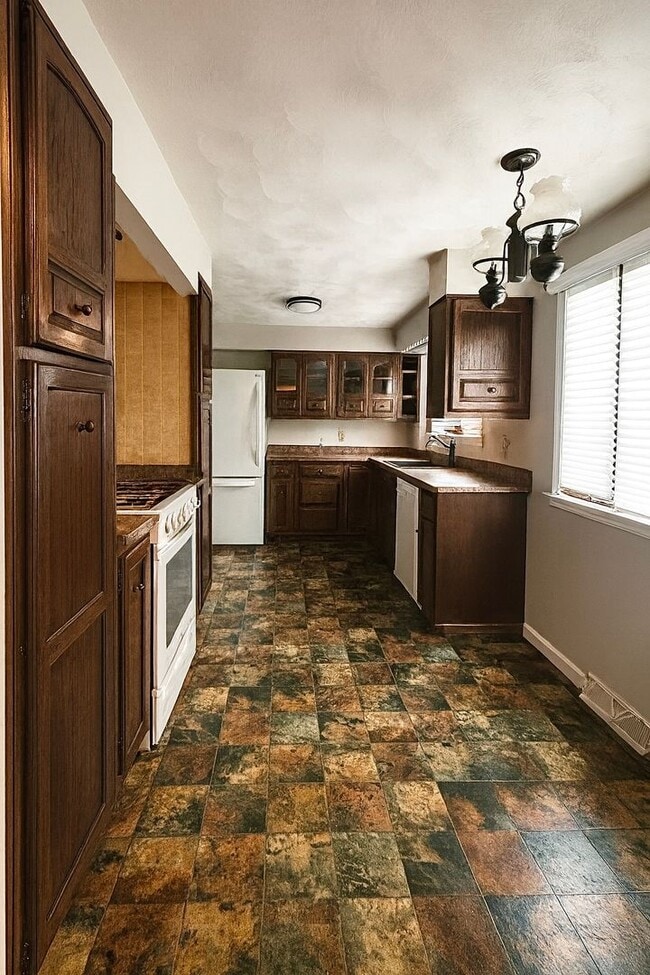 Building Photo - 2 Bedroom 2 Bath Home on Lake Delta For Rent!