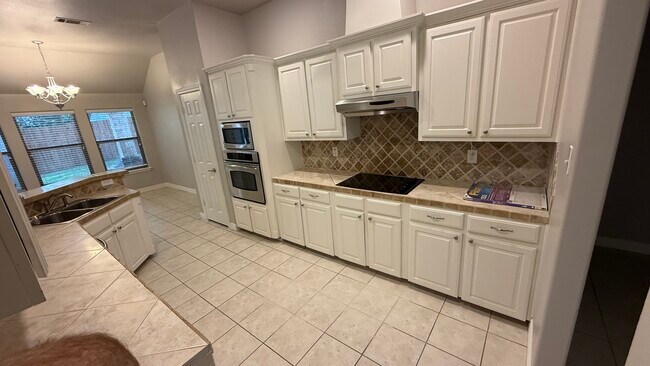 Building Photo - 1416 Shirley Way