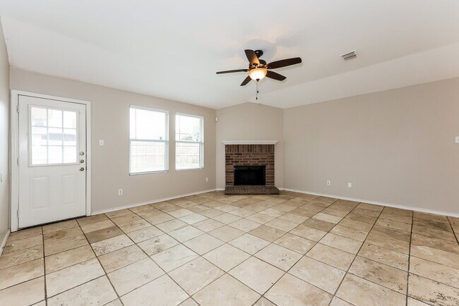 Building Photo - 1917 Indian Lilac Dr